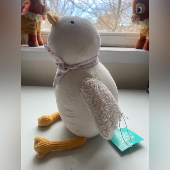 Goose Kids' Mini Weighted Plush Throw
Pillow White - Pillowfort™ - Picture 9 of 14